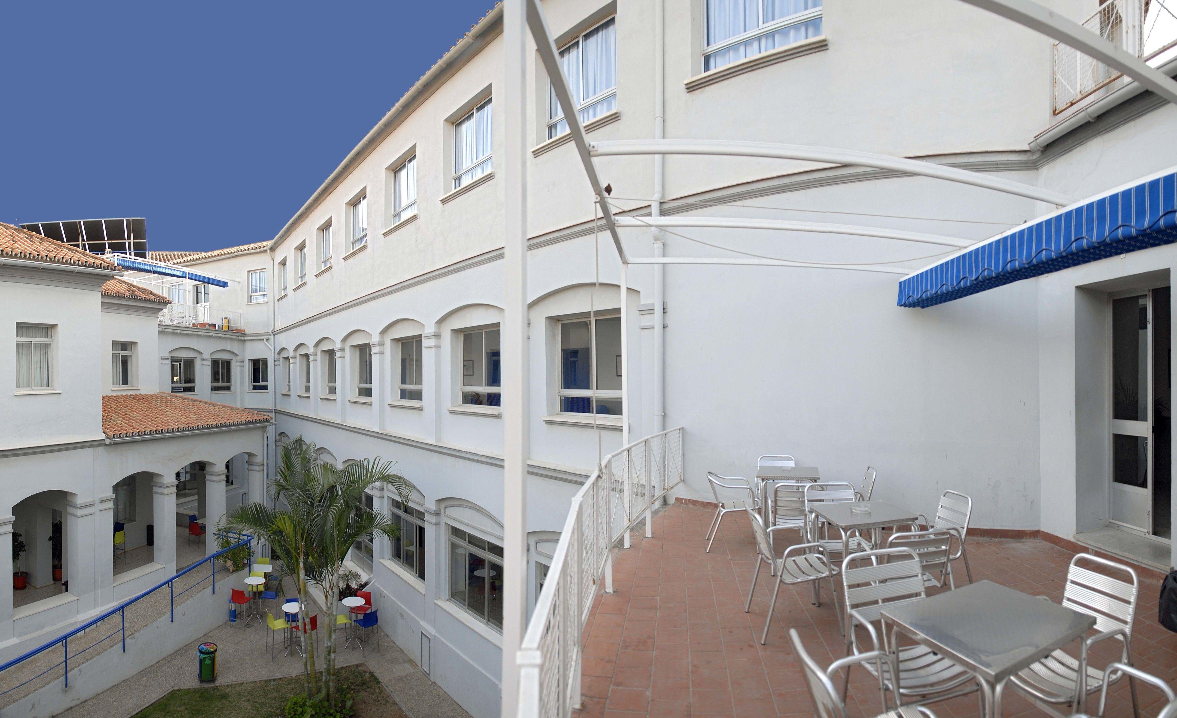 Albergue Inturjoven Malaga — Photos 1